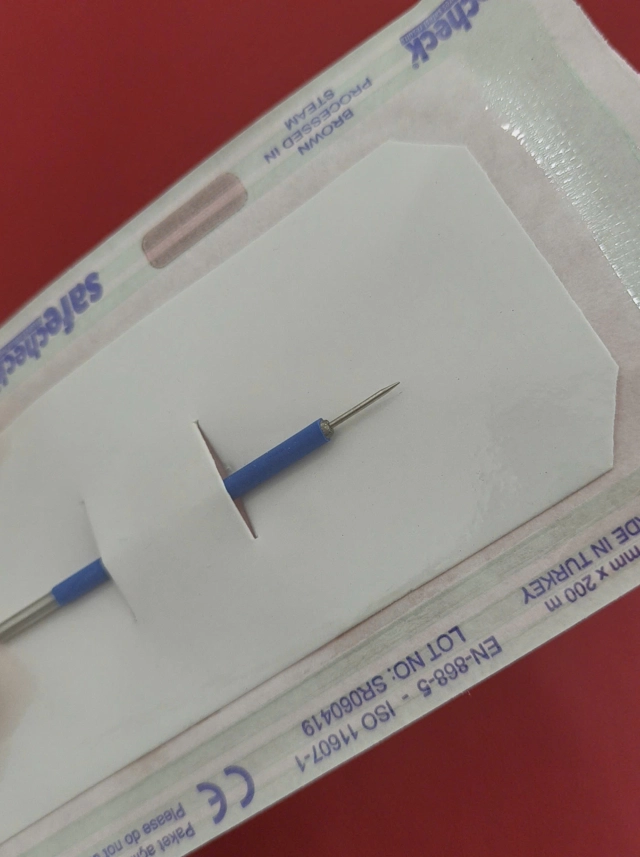 Que hút mỡ 40cmx4mm , 1 lỗ