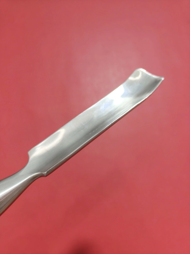 kẹp mạch máu bulldog cong 4.5cmx3mm (4.5cm D1.3cm R3mm)