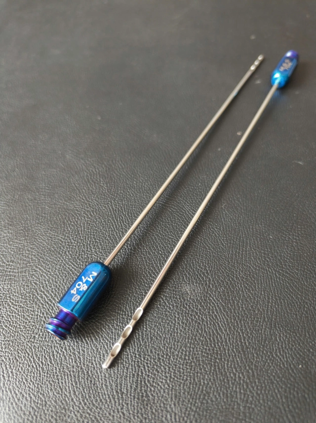 Que hút mỡ, kim hút  3 lỗ 2mmx15cm D4 R2